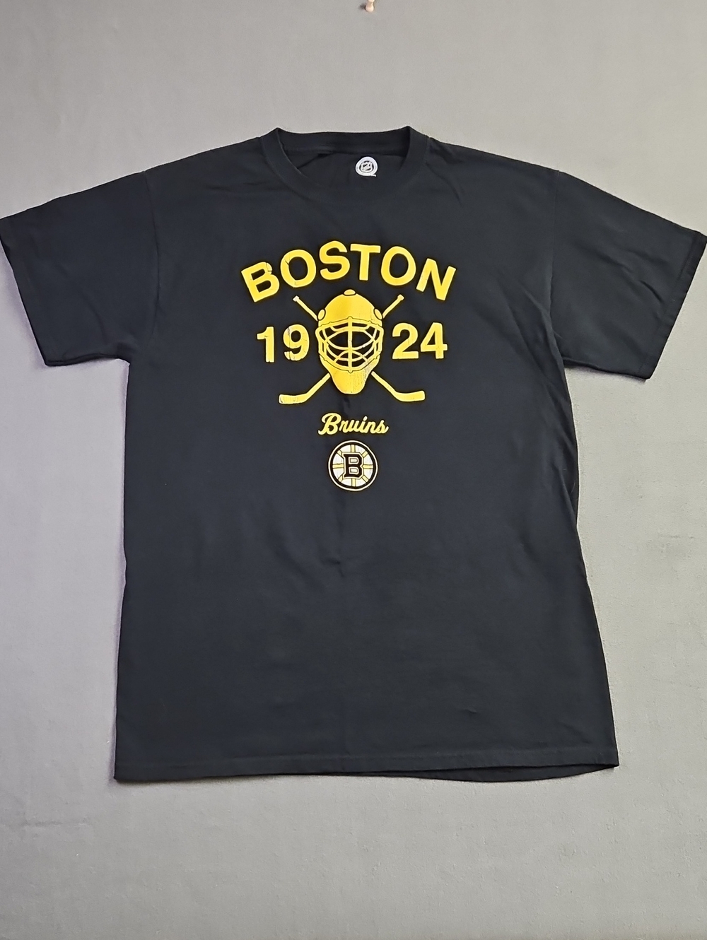 NHL Boston Bruins Black and Yellow Graphic Tee